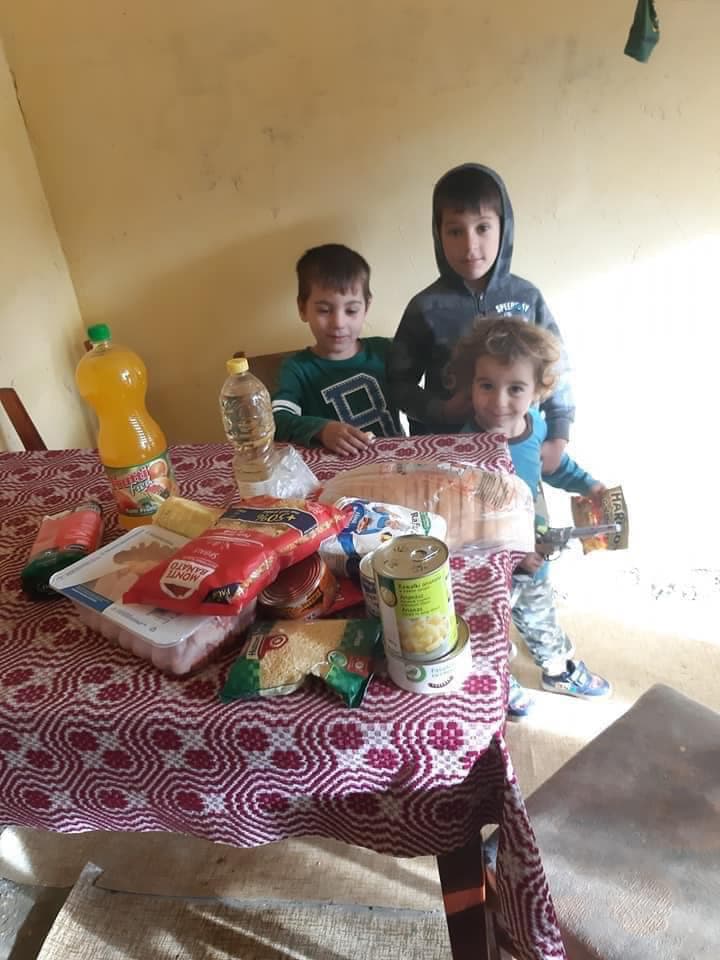 Ajută-ne să-i ajutăm! — Galerie 12