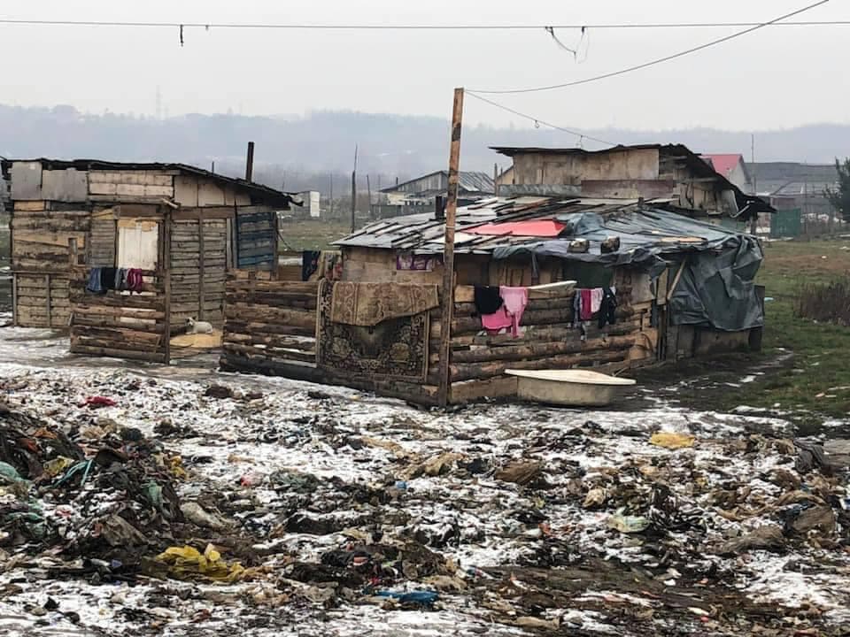 Ajută-ne să-i ajutăm! — Galerie 14