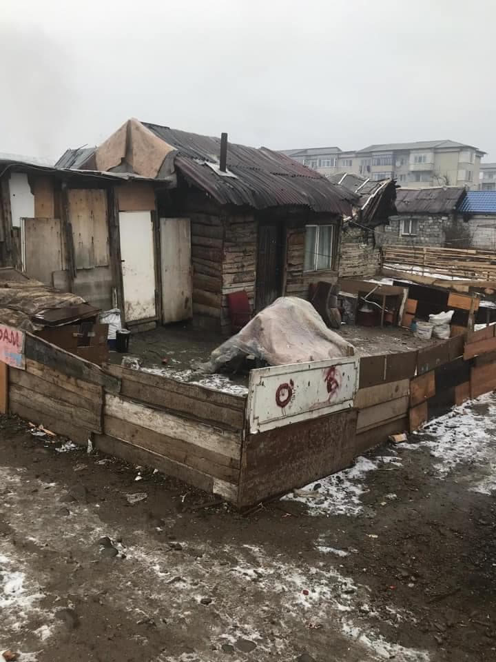 Ajută-ne să-i ajutăm! — Galerie 15