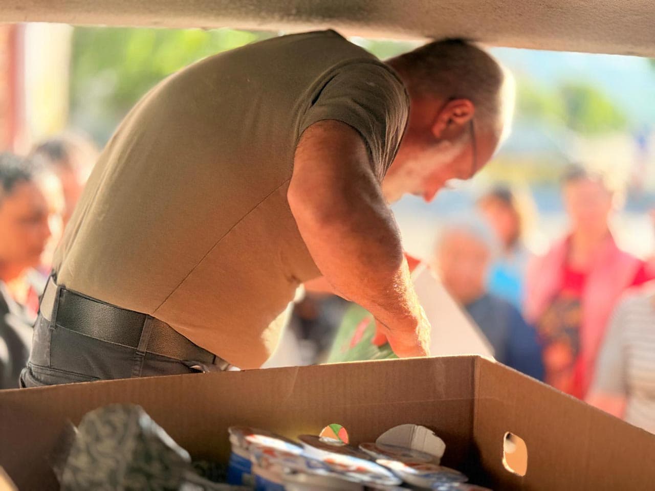 Împreună hrănim speranța — Galerie 13