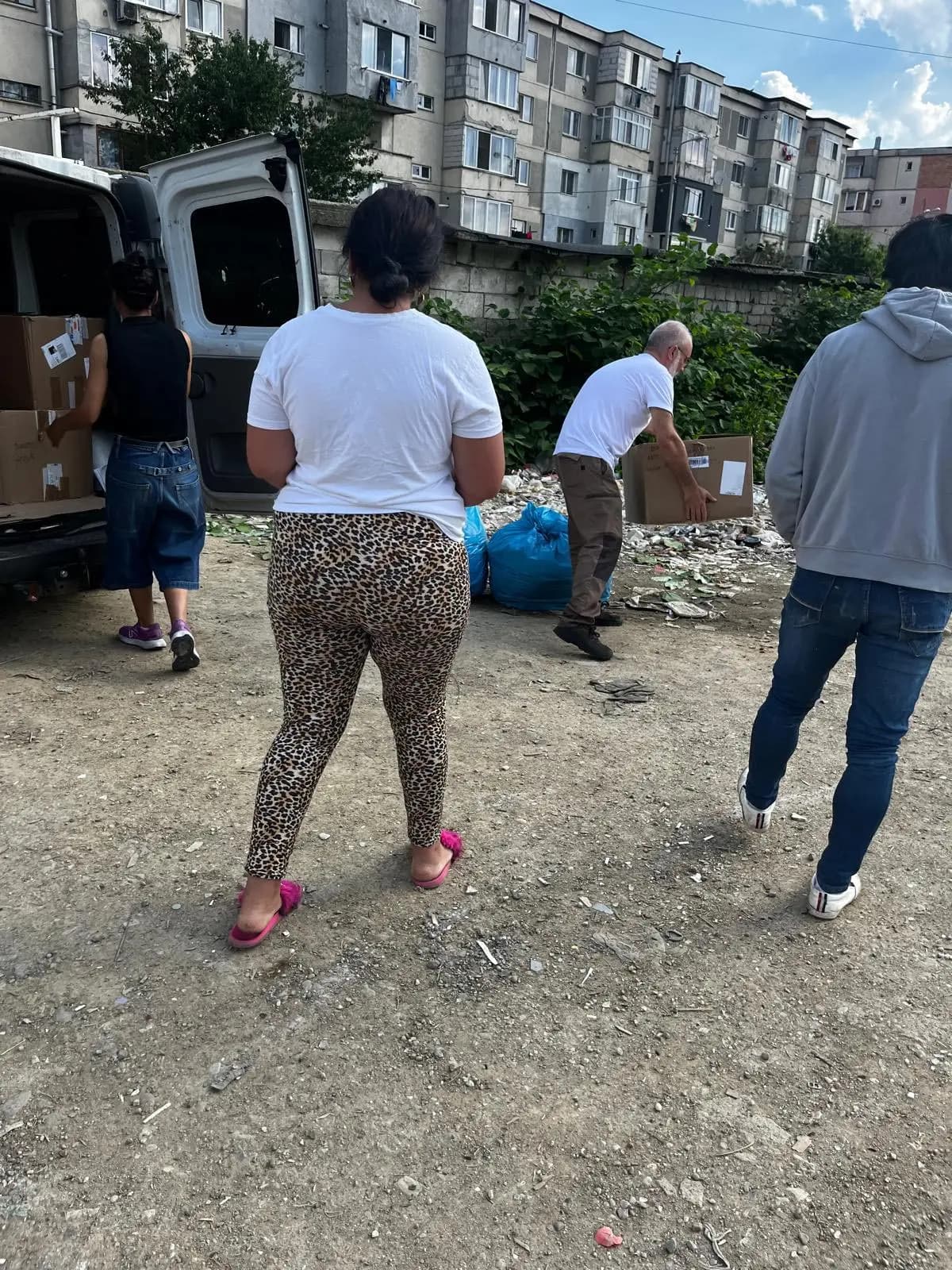 Donazione di vestiti a Craica, Baia Mare — Galleria 6