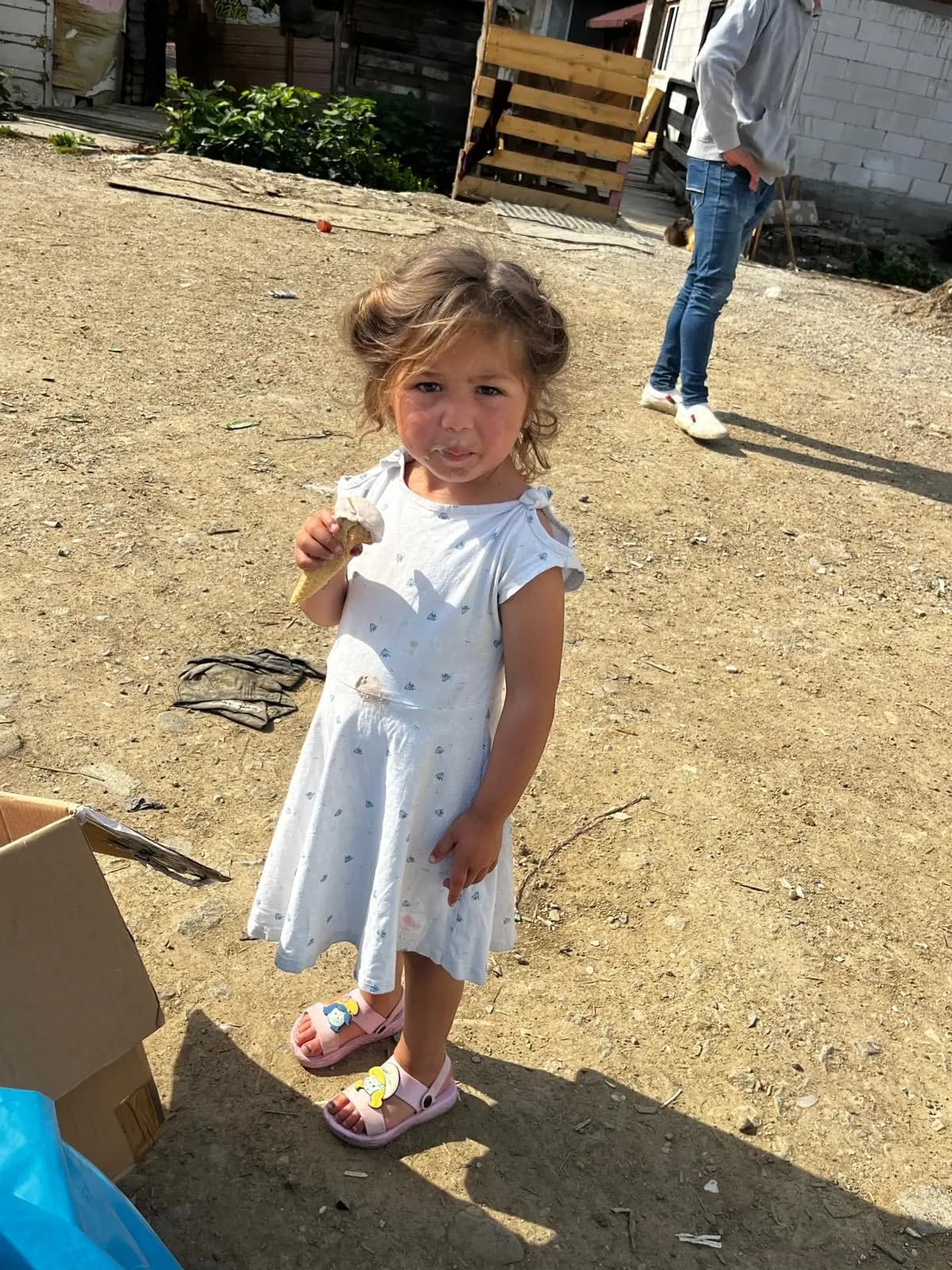 Donazione di vestiti a Craica, Baia Mare — Galleria 15