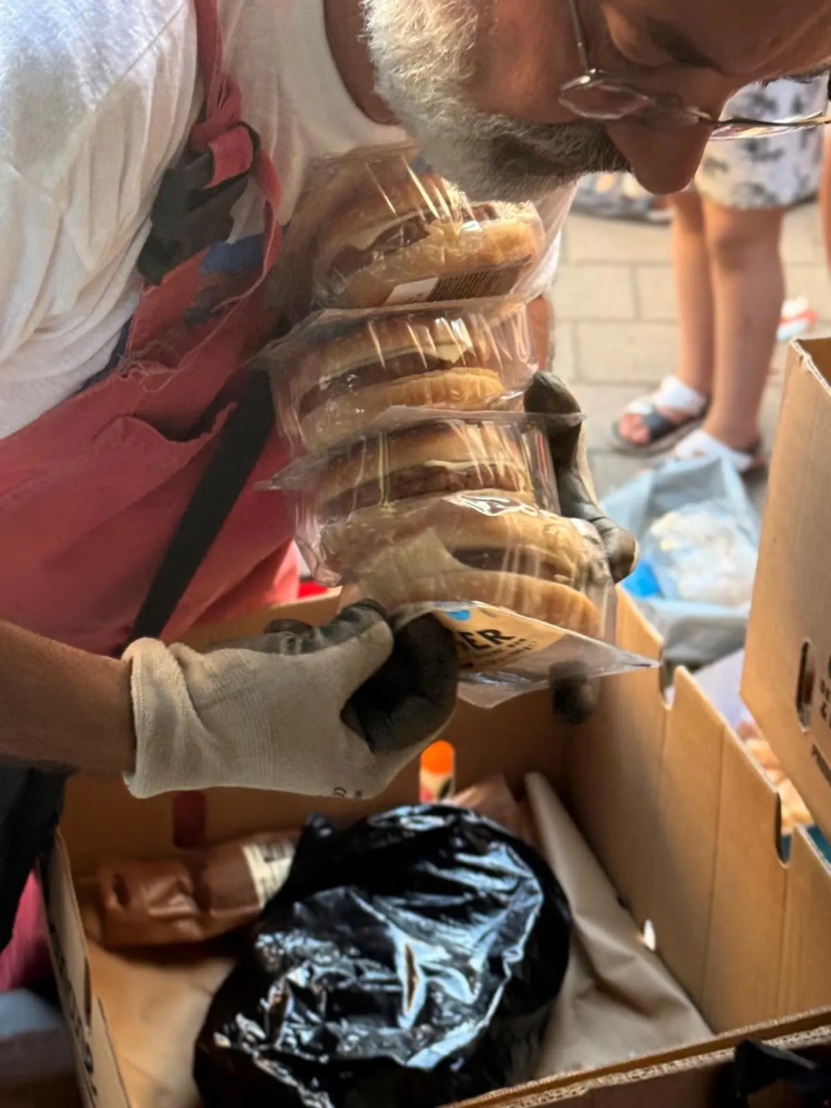 A Heartfelt Social Action at the Charity Shop in Baia Mare — Gallery 3